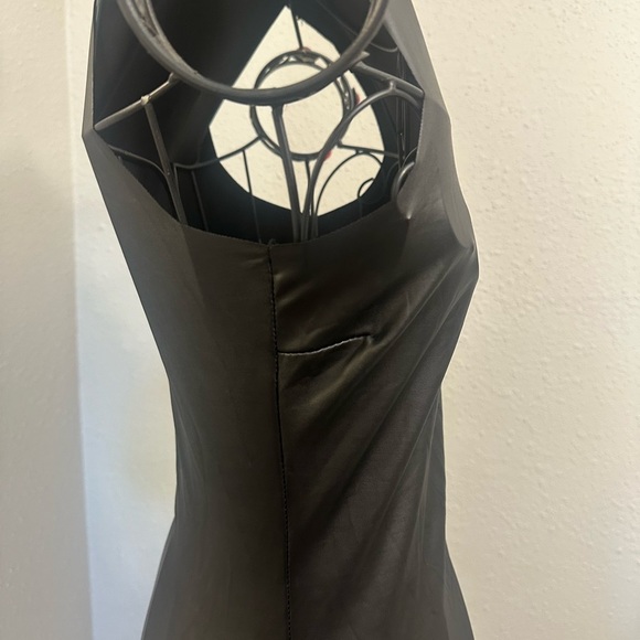 Black Halter Bodycon Mini Dress for Night Out - Picture 4 of 9